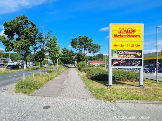 Einkaufsmöglichkeiten von Aldi bis Netto im Ort