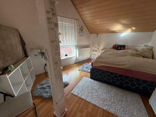 1. Kinderzimmer im DG