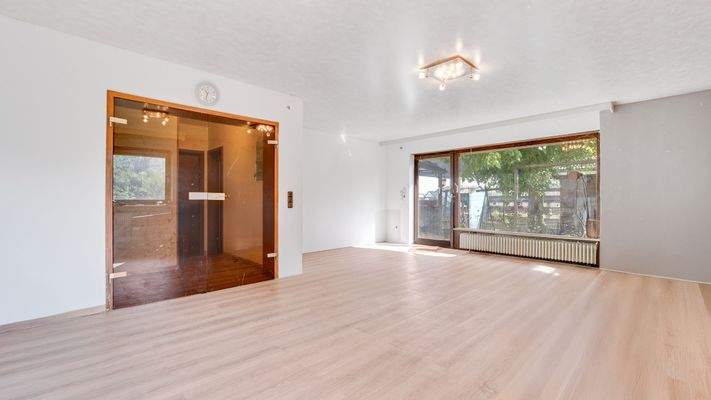 Wohn-/Esszimmer EG links 