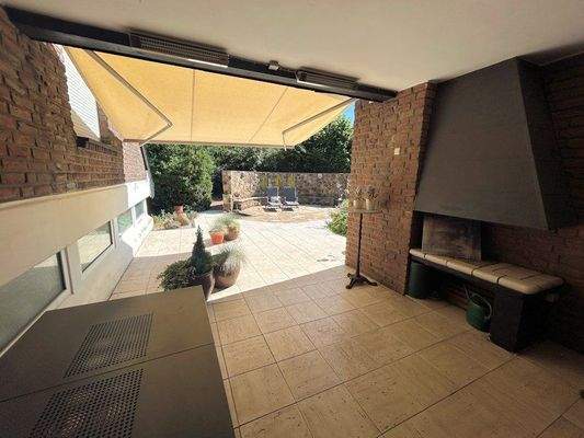 überdachter Terrassenbereich