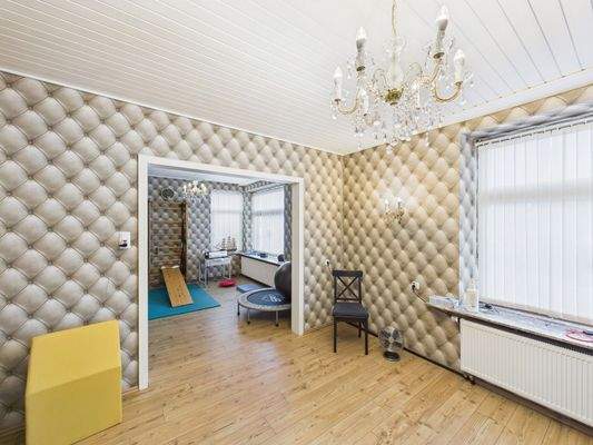 CAM03784G0-PR0085-STILL028