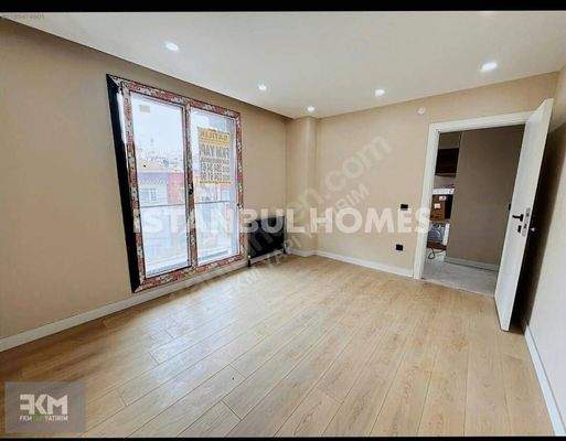 Properties in Secure Complex with On-Site Facilities in Kagithane