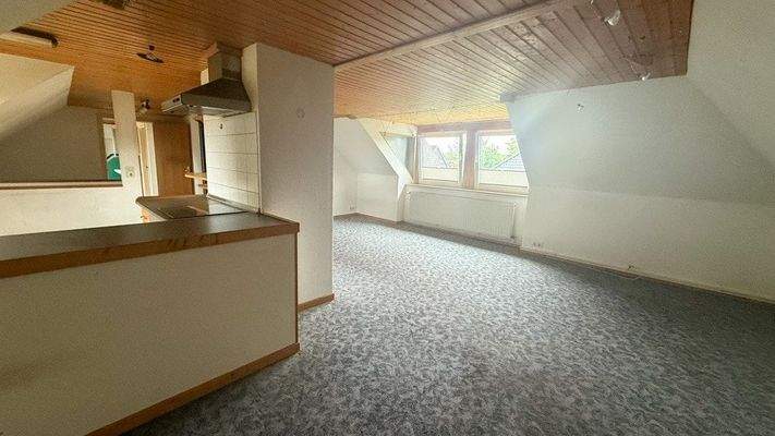 ZImmer im Dachgeschoss mit Küche