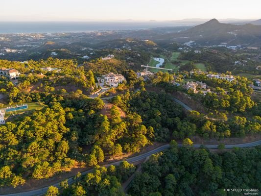 Photo: Plot in Benahavis