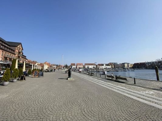 4. Hafenpromenade