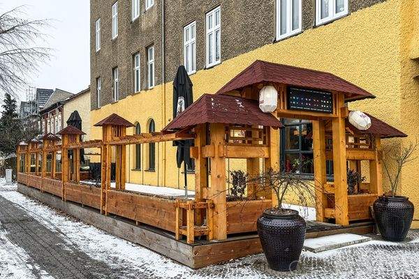 Außenterrasse zum Gewerbe