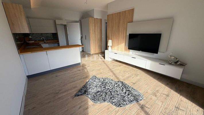 Panoramic Views Apartments in a Complex with a Pool in İzmir