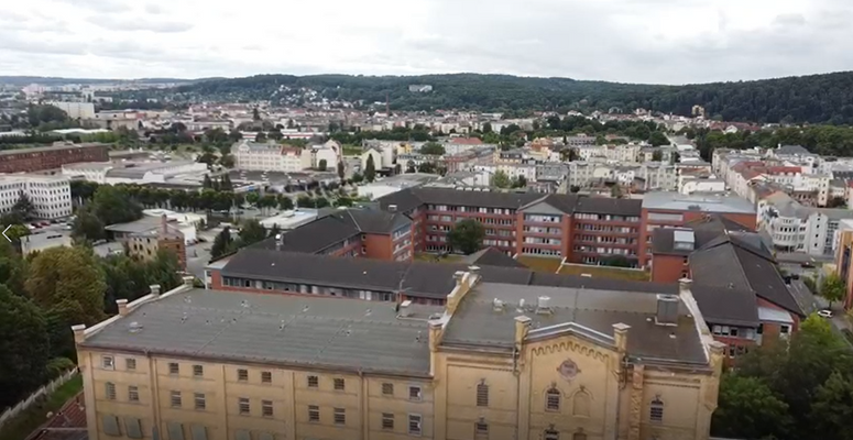 Über den Dächern der Stadt Ger