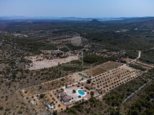 Villa in idyllischer Umgebung von Vodice