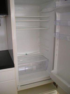 großer Kühlschrank m. Gefrierf