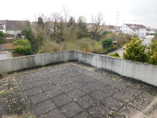 die große Wohnzimmerterrasse
