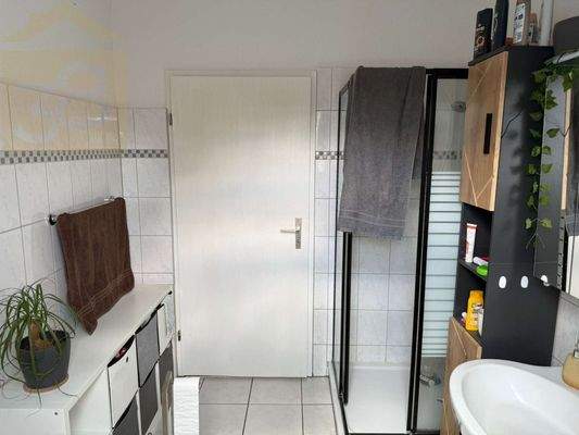 Wohnung DG Badezimmer