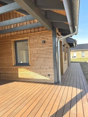 Hausansicht_Terrasse