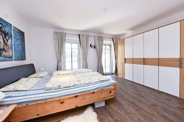 ein Schlafzimmer im Obergeschoss