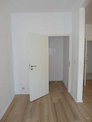 Schlafbereich, Tür zum Abstellraum