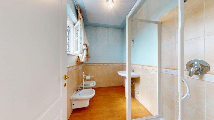 NA-072-10-Villetta-Bifamiliare-con-giardino-e-gara