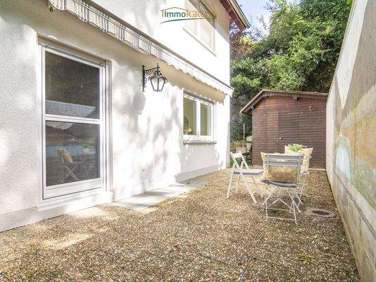 Großflächige Terrasse