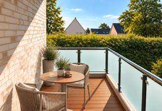 Balkon (KI-bearbeitet)