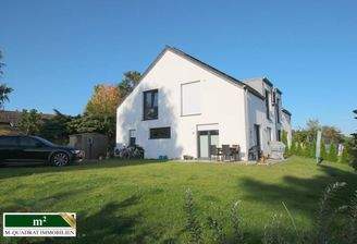 Moderne DHH mit gr. Garten u. Terrasse