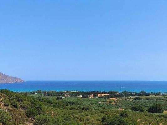 Kreta, Georgioupoli: Premium-Grundstück mit fertiger Lizenz in der Nähe des Dorfes zu verkaufen