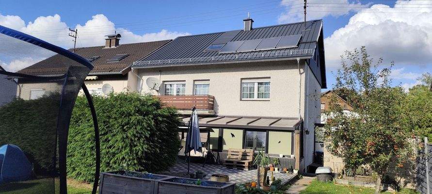 Hausansicht vom Garten