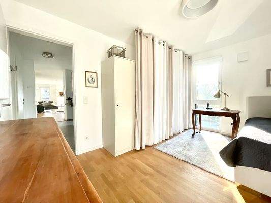 hochwertiger Parkettboden