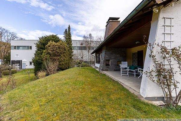 Terrasse mit Gartenzugang