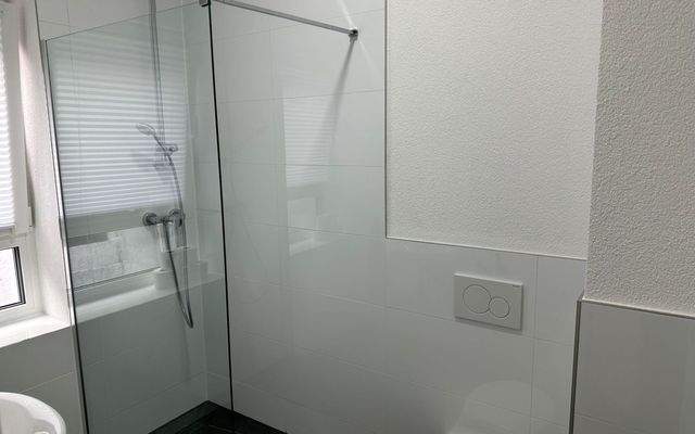 10 Wohnen auf Zeit in Stuttgart Obertürkheim Wohnung 2.jpeg