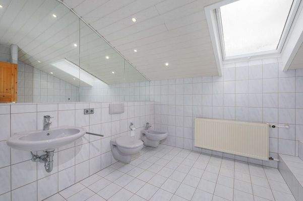 Badezimmer DG
