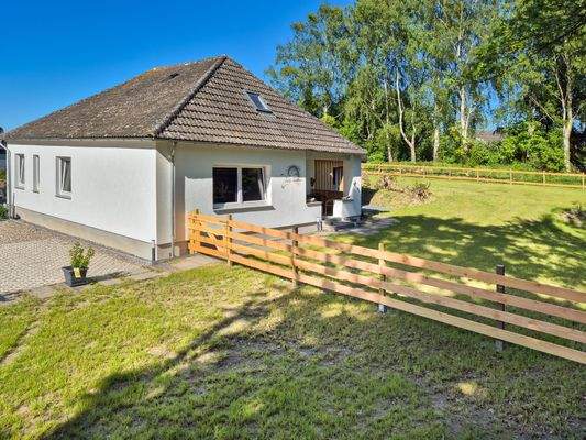 11. eingezäuntes Grundstück.jpg