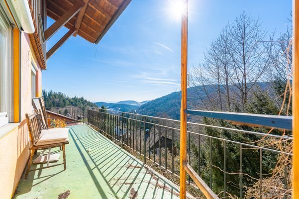 Balkon mit Alpensicht
