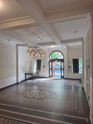 Foyer von Treppen sicht.jpeg