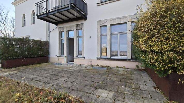 ca. 30 m² Terrasse