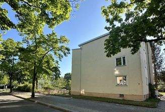 Haus 06 - Straßenansicht