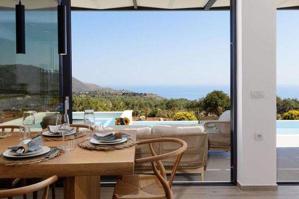 Kreta, Kefalas: Erstaunliche Steinvilla mit Meerblick und Pool zu verkaufen