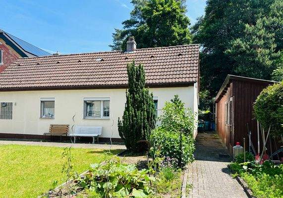 Hinterhaus und Remise