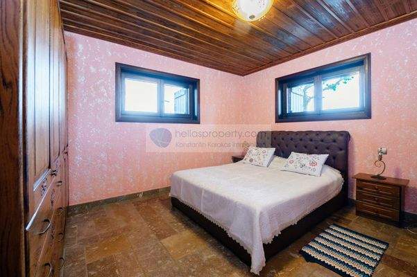 27db7f097aae47a69f074bb436af273e-original