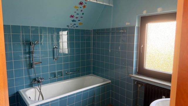 Bad - Wohnung Dachgeschoss