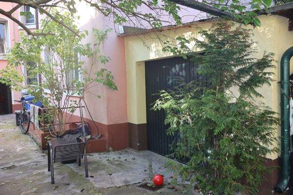 Garage Pic1 VKWMSMFH