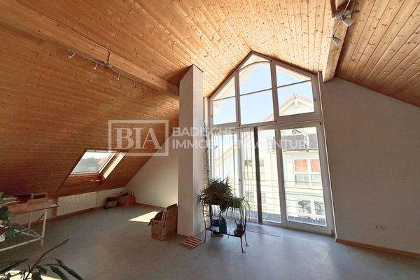 Traumhaftes Dachgeschoss mit hohen Decken