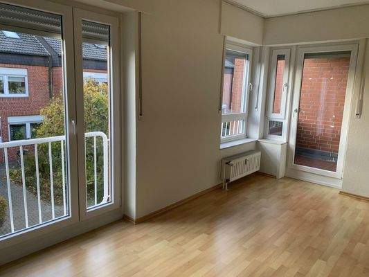 Wohn- und Essbereich mit Balko