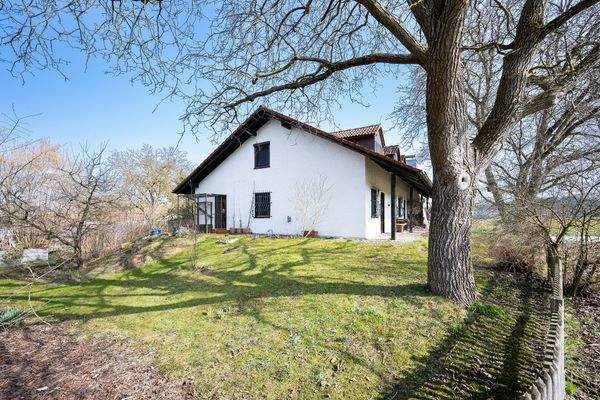 großzügiges Grundstück