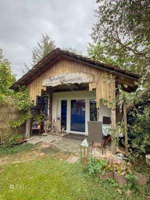 Gartenhaus mit Gesellschaftsraum und Küche