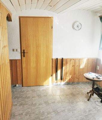 Haus EG Raum zur Garage