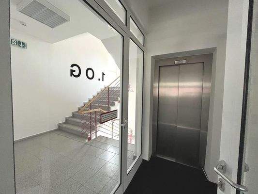 Treppenhaus, Fahrstuhl