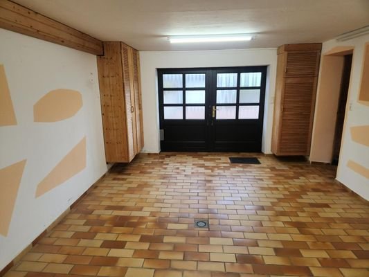 KG Garage 1.JPG