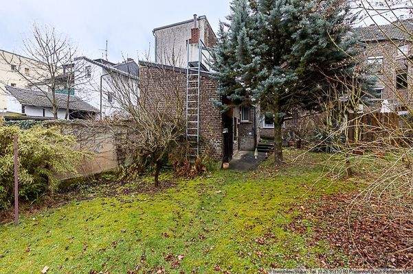 Blick aus dem Garten