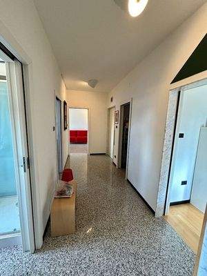 Dreizimmerwohnung-in-Leifers-zu-verkaufen-Leifers-Zentrum-Wohnung-mit-Balkon-mit-Garage-appartamento-trilocale-a-Laives-in-vendita-a-Laives-centro-con-balcone-e-garage