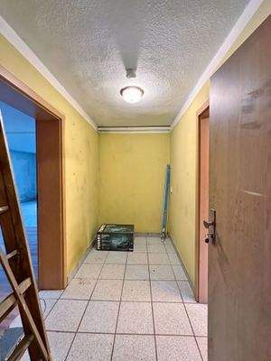 Flur zwischen Küche und Wohnzimmer