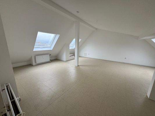 Geräumige Dachgeschosswohnung